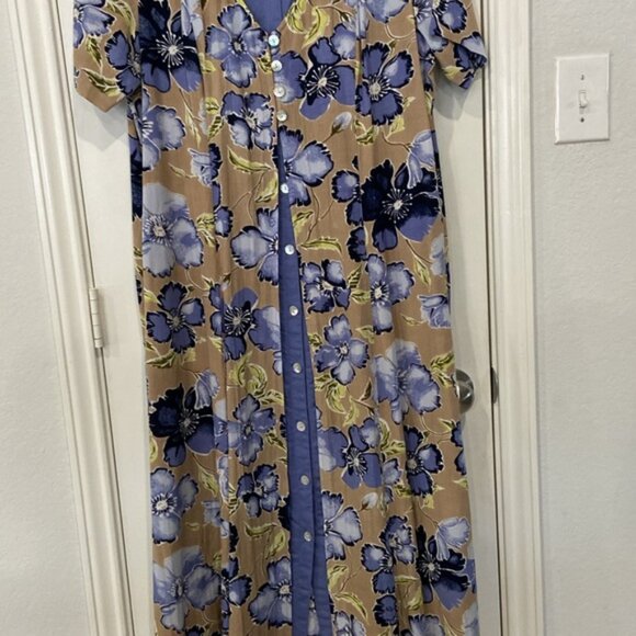 In perfect condition Floral Button-Down Dress with Blue and Tan Accents - Picture 6 of 7